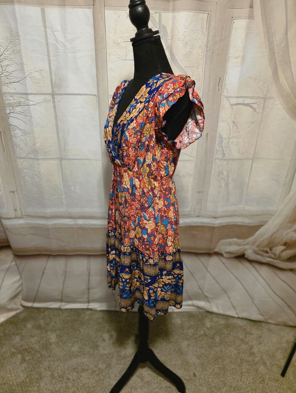 Kohl's Blue and Red Floral V-Neck Mini Dress - Picture 2 of 6